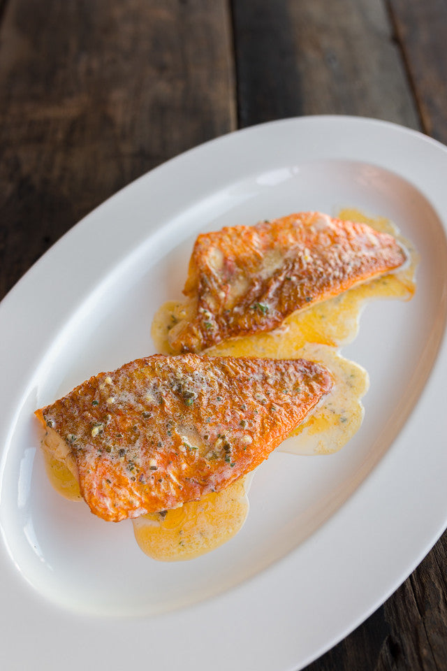 Grilled Red Mullet fillets with thyme, lemon and garlic