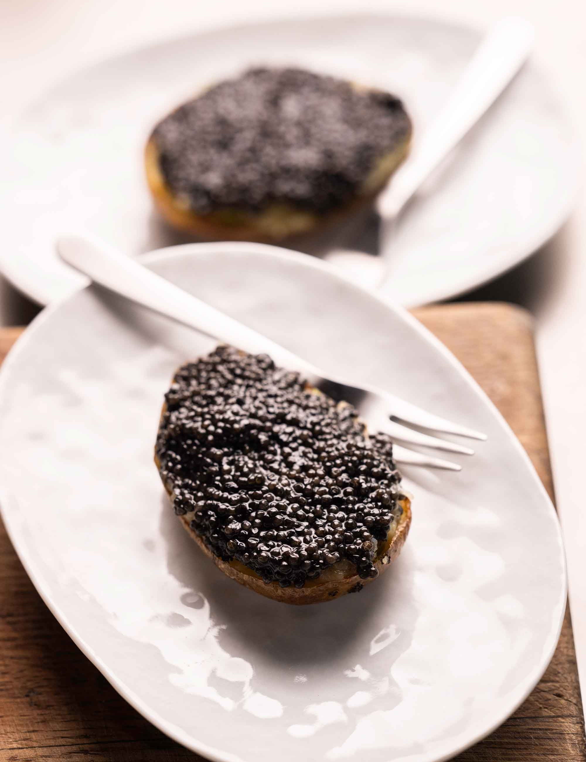 Caviar baked potatoes