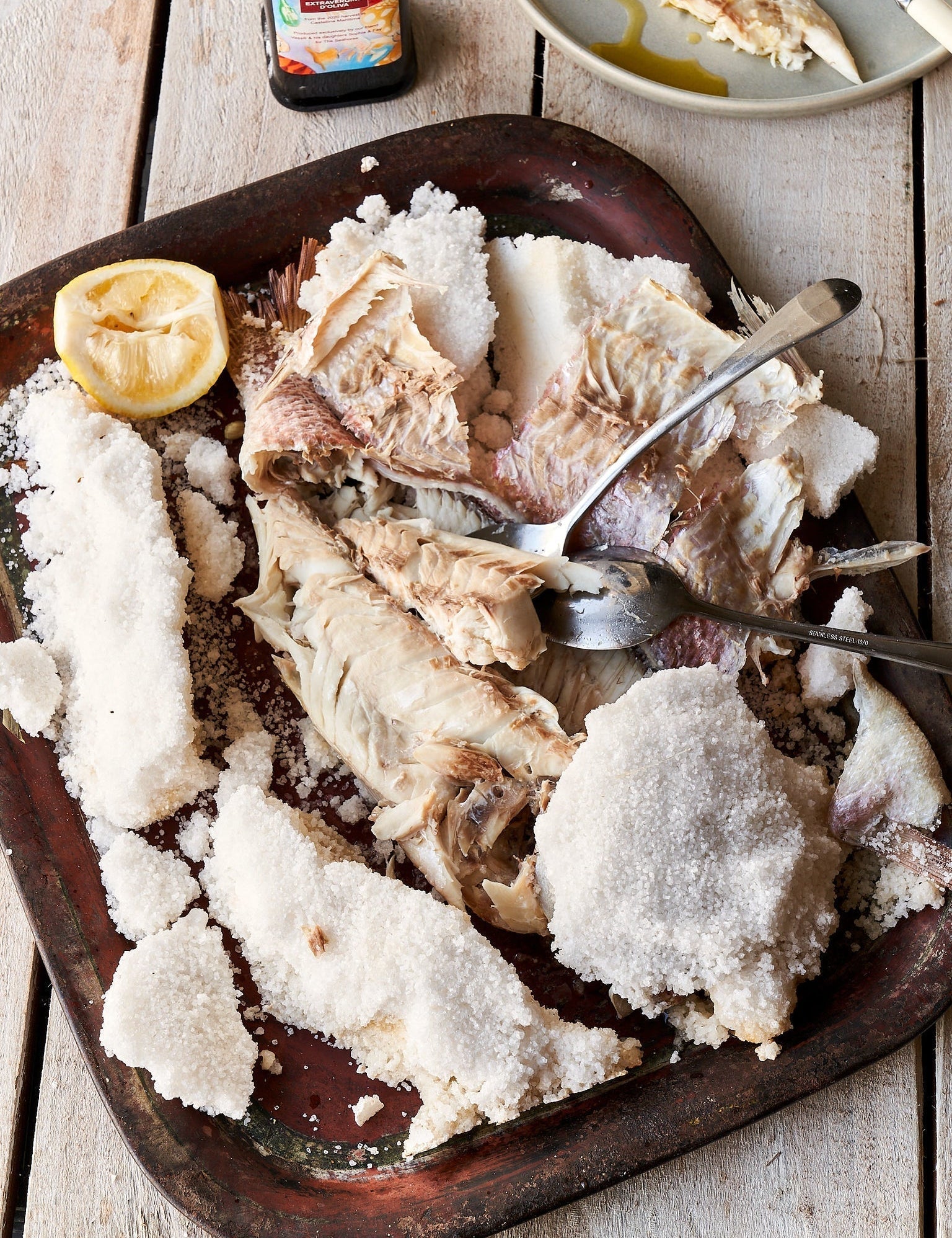 Fish baked in sea salt recipe