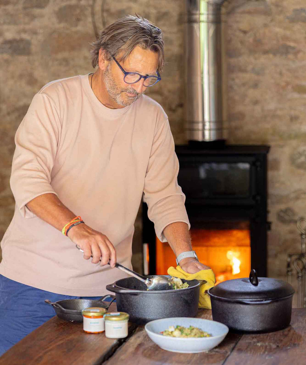 Mitch Tonks cooking with Dean Forge Dartmoor Baker Stove